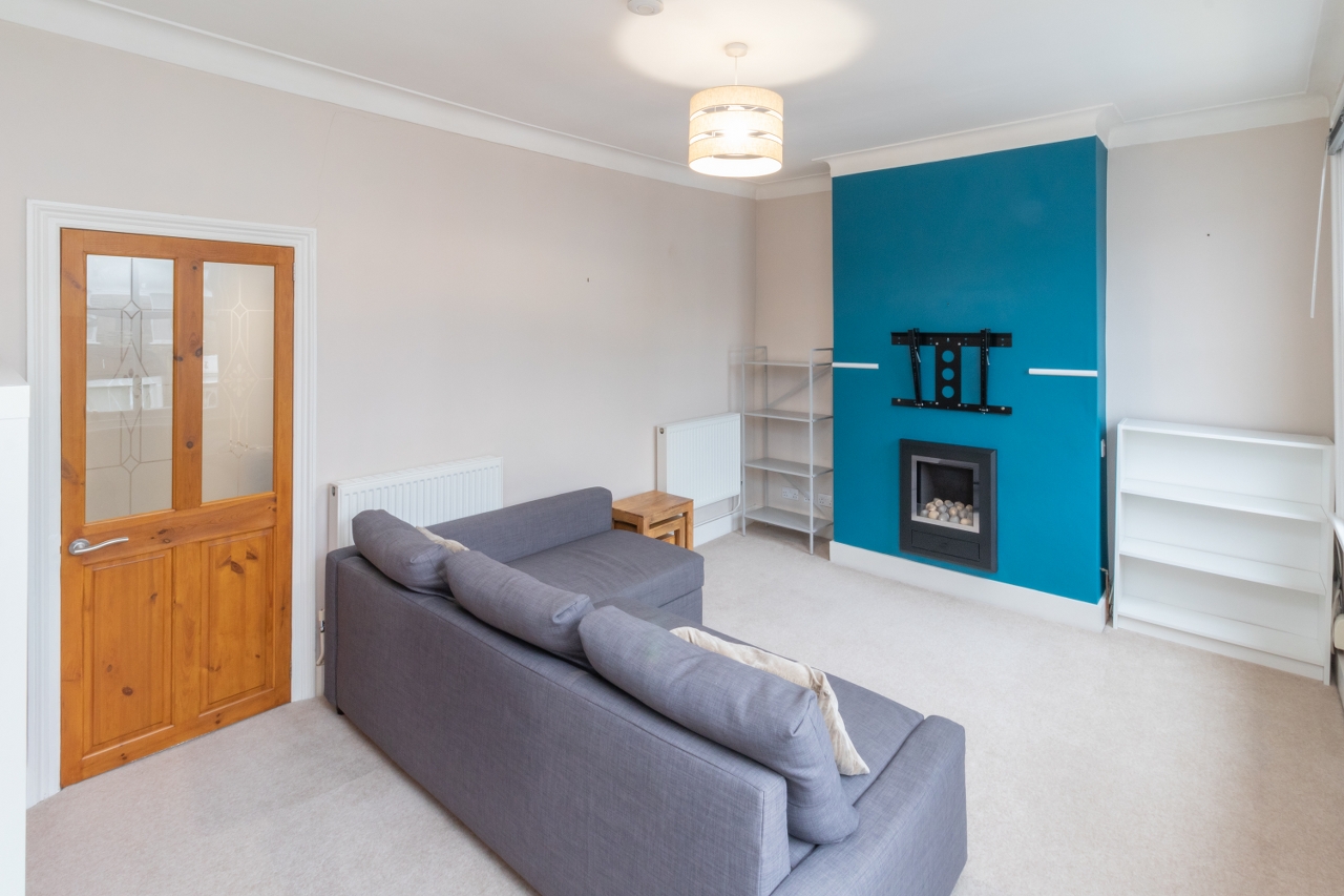 1 Bed Flat, Nutcroft Road, SE15 photo 3