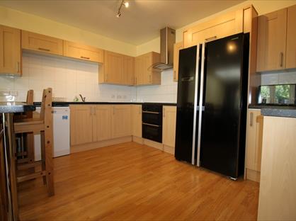 7 Bed Semi-Detached House, Ripstone Gardens, SO17