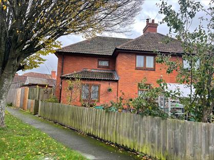 3 Bed Semi-Detached House, Addison Grove, TA2