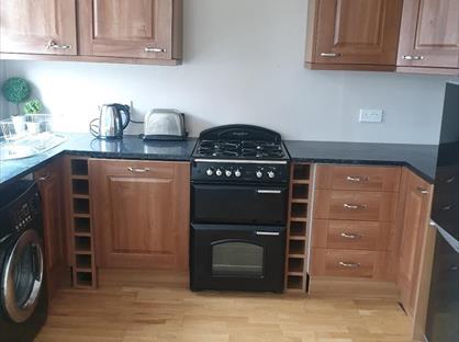 2 Bed Terraced House, Woodside Place, LS4