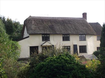 3 Bed Detached House, Dukes Square, EX14
