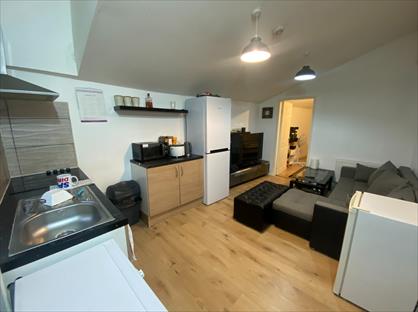 1 Bed Flat, Barnard Road, EN1