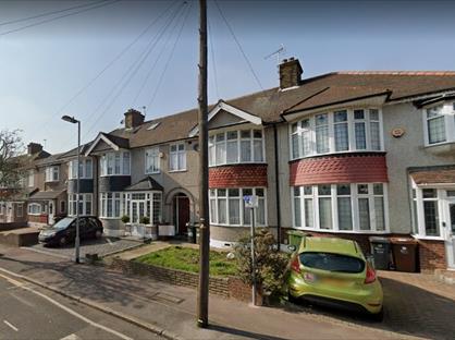 4 Bed Terraced House, Cavendish Gardens, IG11