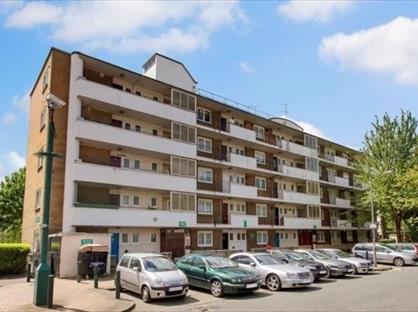 2 Bed Flat, Beames House, SW8