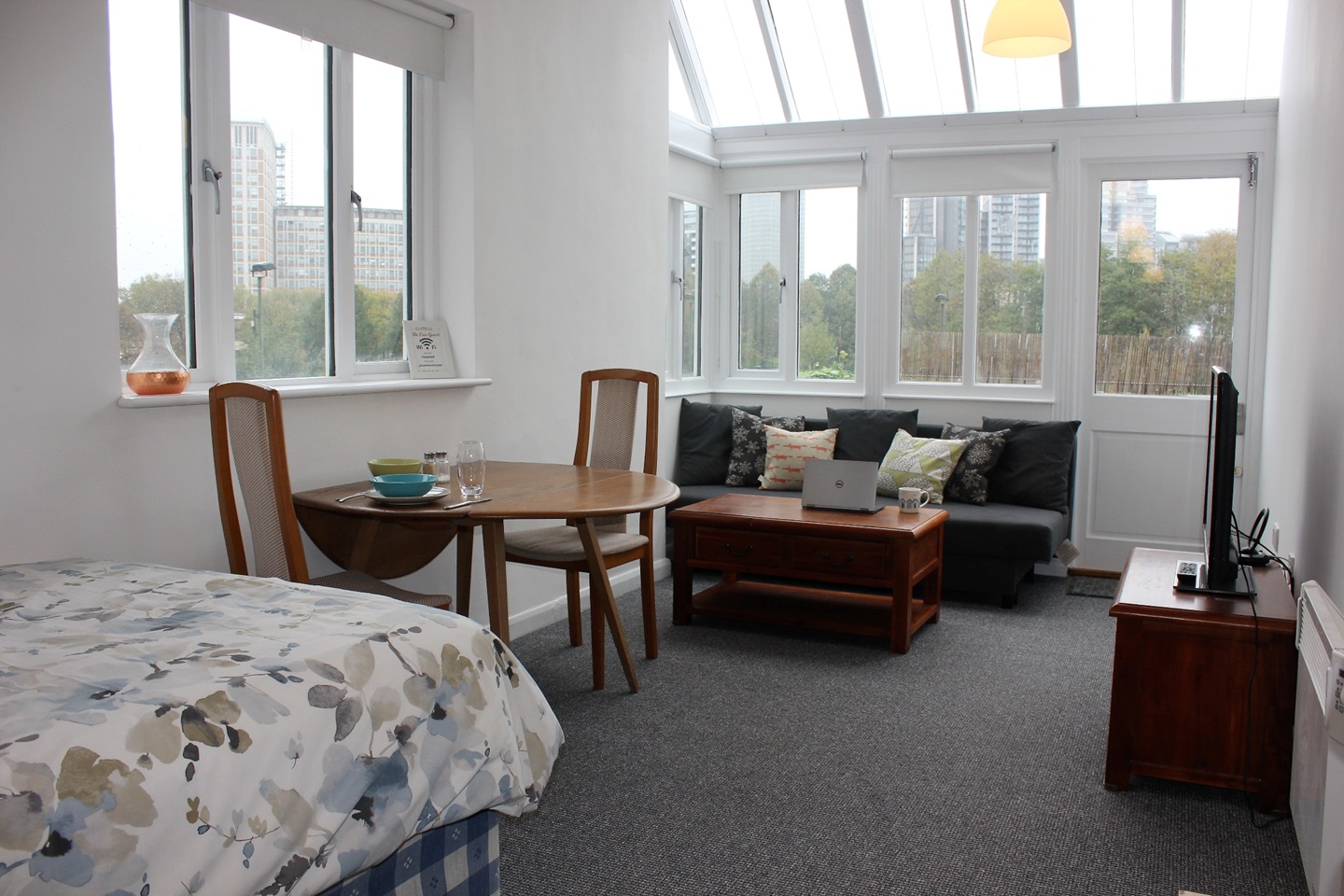 London Studio Flat, Kennington Lane, SE11 To Rent Now for £1,500.00 p/m