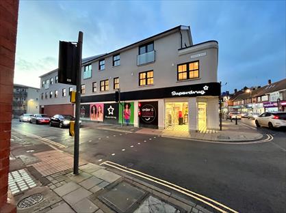 2 Bed Flat, Isabella House, RH19