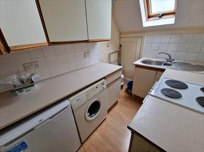 Studio Flat, Blenheim Park Road, CR2