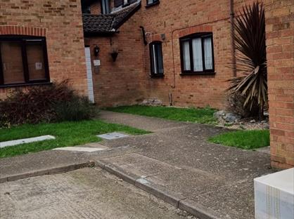 Studio Flat, Sewardstone Road, E4