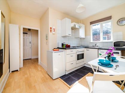1 Bed Flat, Stanley Gardens, NW2