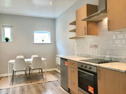 4 Bed Terraced House, Albany Road, CV5