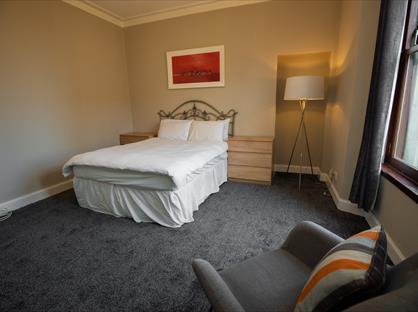 1 Bed Flat, Firs Street, FK2