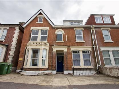 8 Bed Semi-Detached House, Belmont Road, SO17