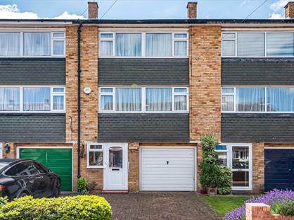 3 Bed Terraced House, Crosier Road, UB10