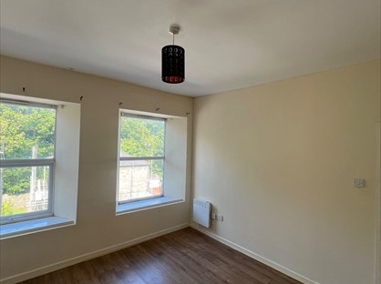 1 Bed Flat, Church Street, NP13
