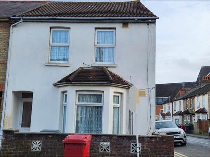 3 Bed Semi-Detached House, Princes Street, SL1