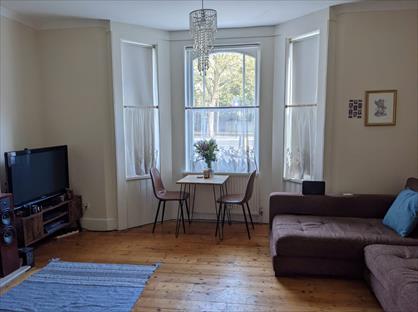 2 Bed Flat, Cranbrook Road, SE8
