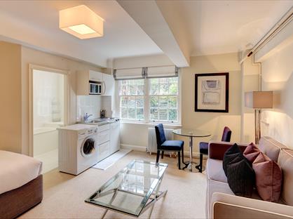 Studio Flat, Pelham Court, SW3