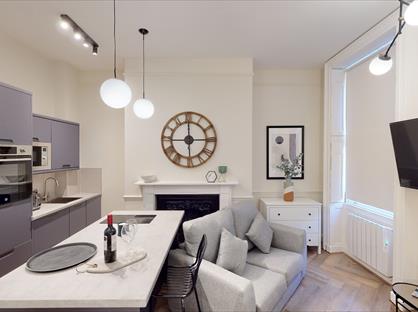Studio Flat, Rodney Street, L1