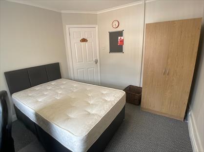 Room in a Shared House, O'leary Street, WA2