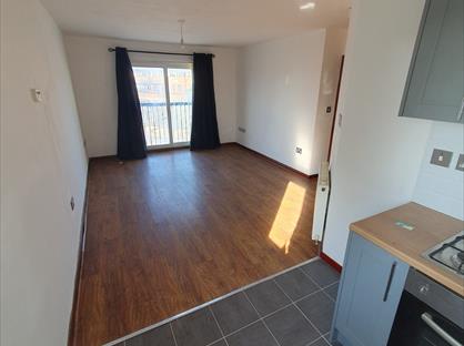 2 Bed Flat, Timperley Court, WA8