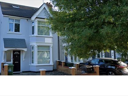 4 Bed Semi-Detached House, Marmion Avenue, E4