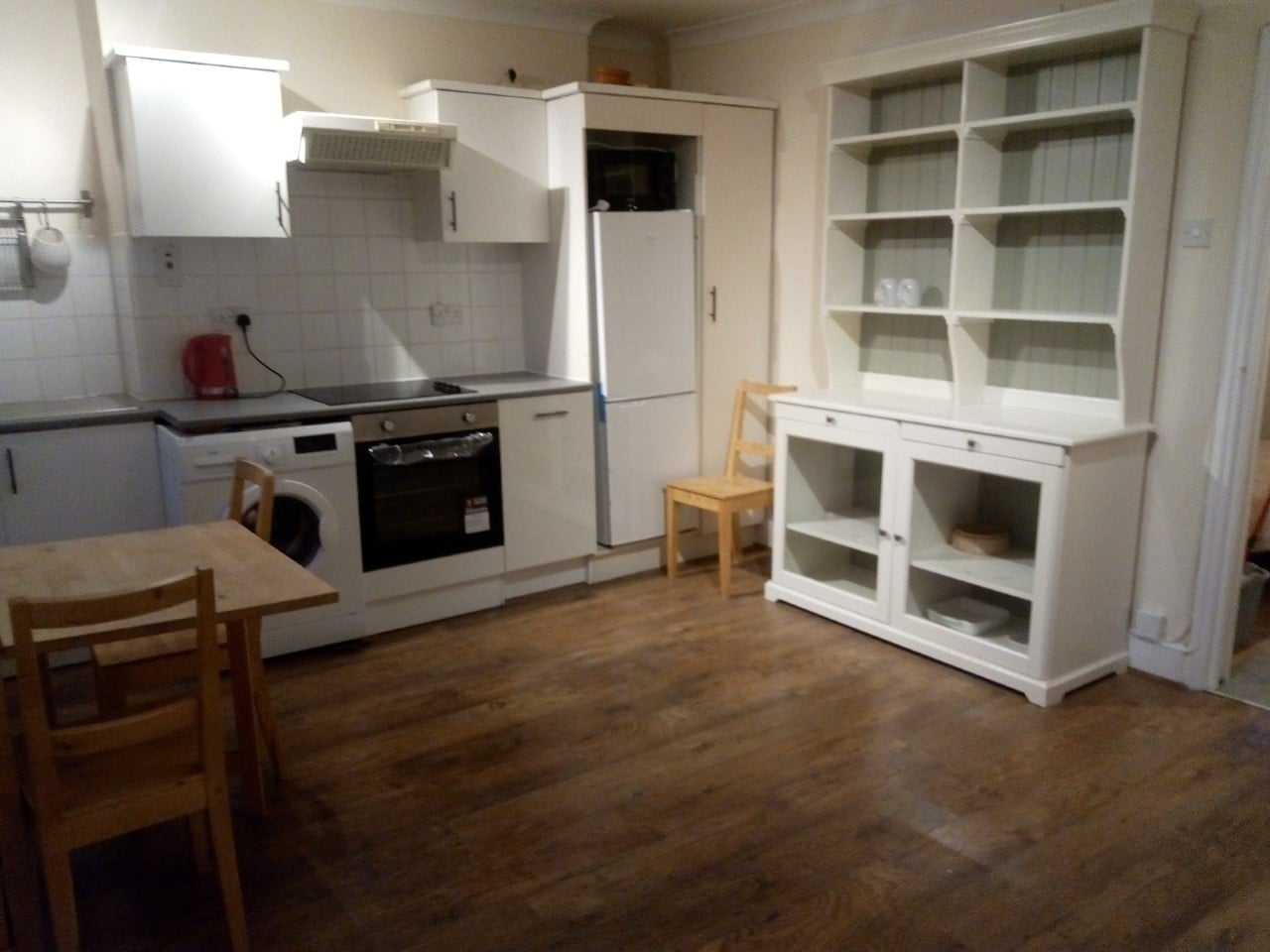 1 Bed Flat, Islington, N1 photo 3