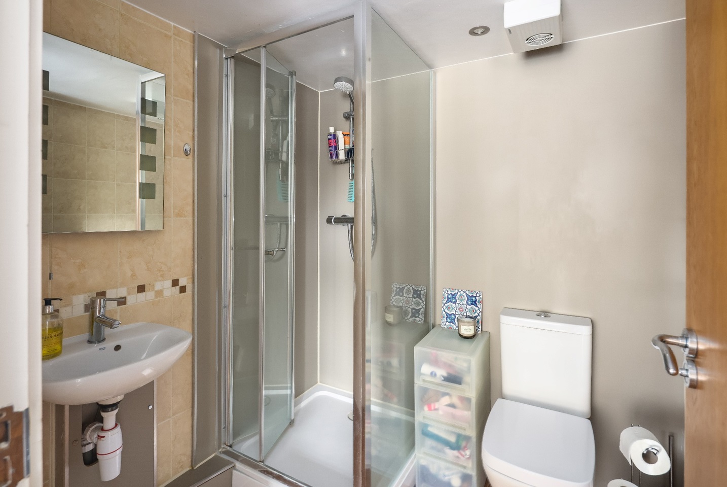 Additional image 6 of 1 Bed Flat, Tottenham Road, N1, N1 7GU