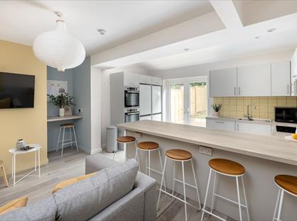 6 Bed Semi-Detached House, Haycombe Drive, BA2