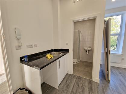 Room in a Shared House, Darville Road, N16