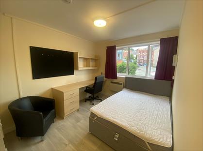 Studio Flat, Deiniol Road, LL57