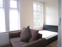 Studio Flat, Regent Road, WA14