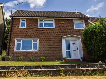 3 Bed Detached House, Hillside, DA4