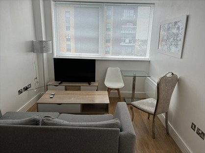 1 Bed Flat, Papermill House, RM1