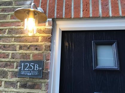 2 Bed Flat, Queens Rd, RH19