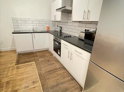5 Bed Flat, Lillie Road, SW6