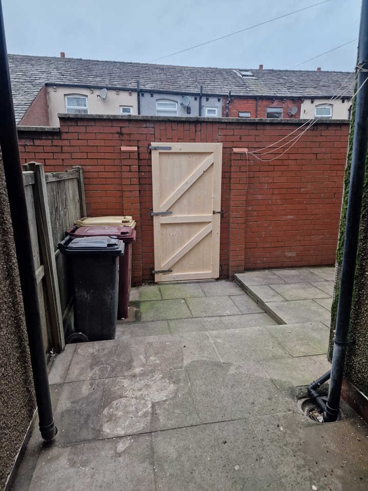 Bolton 3 Bed Terraced House, Tonge Moor Road, BL2 To Rent Now for £