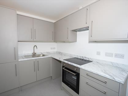 2 Bed Flat, Bouverie Square, CT20