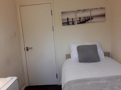 Room in a Shared House, Ruskin Road, NG19