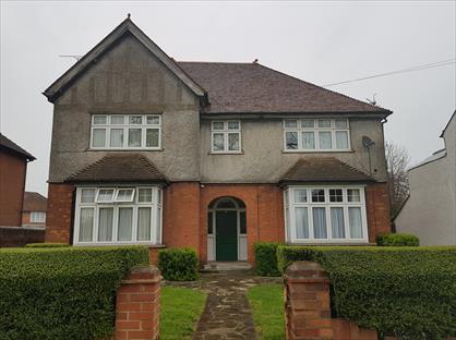 Studio Flat, Tring Road, HP20