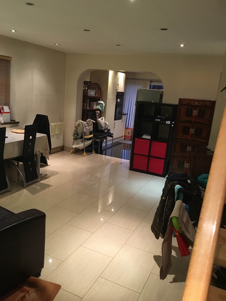 Perivale, Greenford 3 Bed SemiDetached House, Hodder Drive, UB6 To