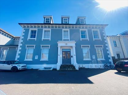 3 Bed Flat, St Gabriels, BN2