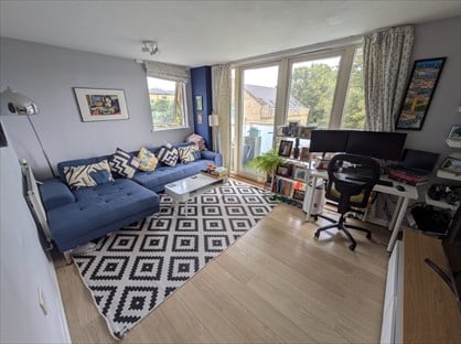1 Bed Flat, Robsart Street, SW9