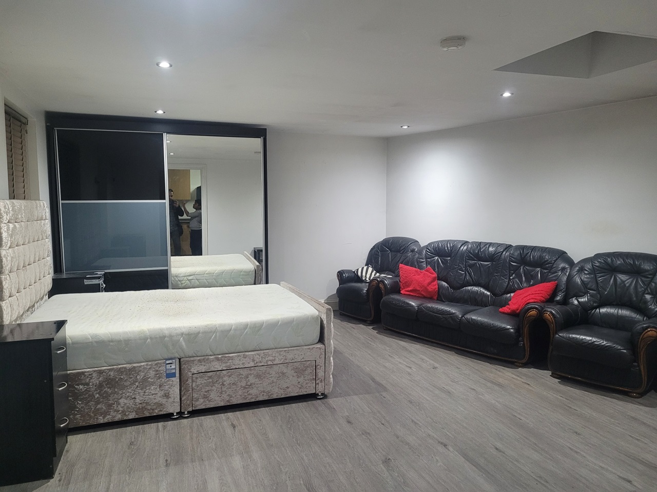 Barking 1 Bed Flat, Blake Avenue, IG11 To Rent Now for £1,300.00 p/m