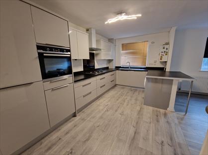 2 Bed Flat, Ashburton Road, CR0