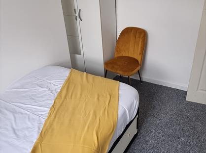 Room in a Shared House, Scott Street, ME14