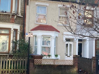 2 Bed Terraced House, Cann Hall Road, E11
