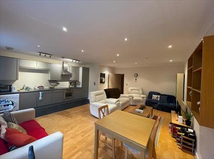 2 Bed Flat, Brewery Quarter, CF10