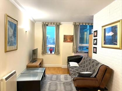 Room in a Shared House, Aegon House, E14