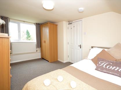 6 Bed Terraced House, York, YO31