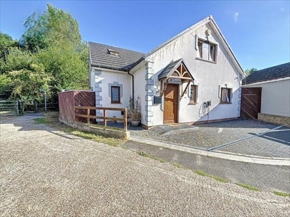 4 Bed Detached House, Brook Lane, ME6